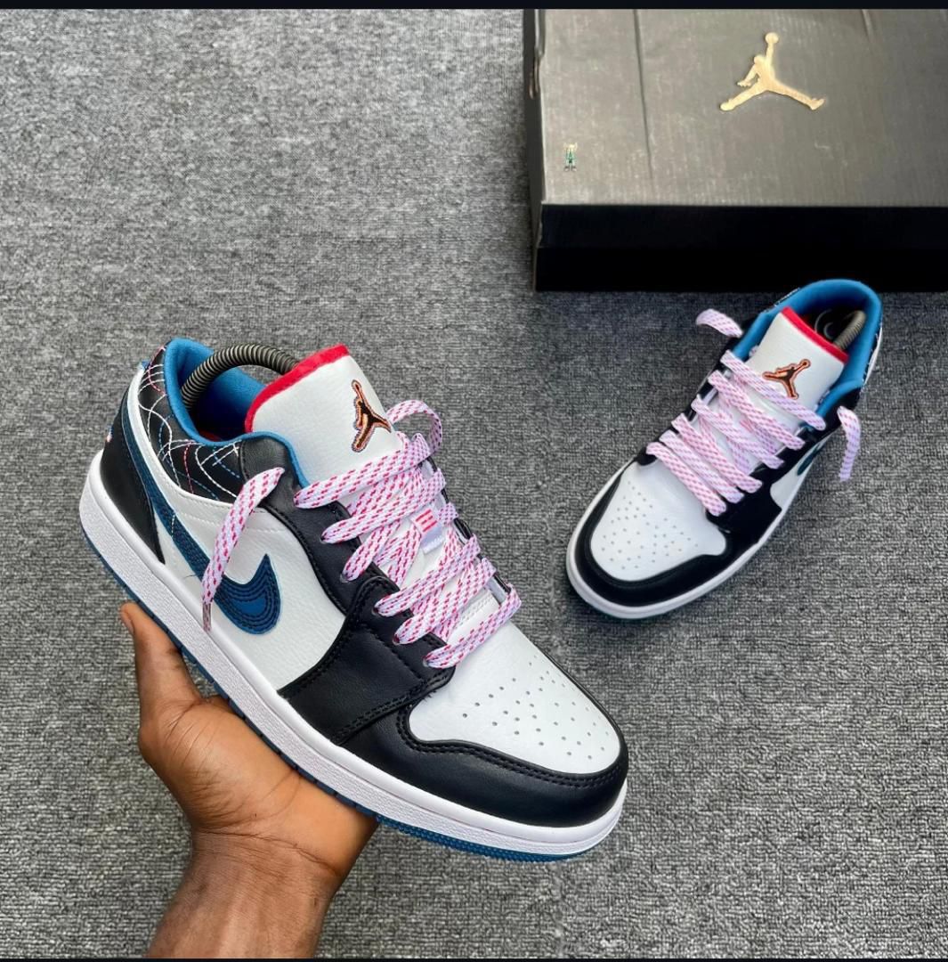 Jordan Air Jordan 1 Low SE 'Industrial Blue Sashiko'