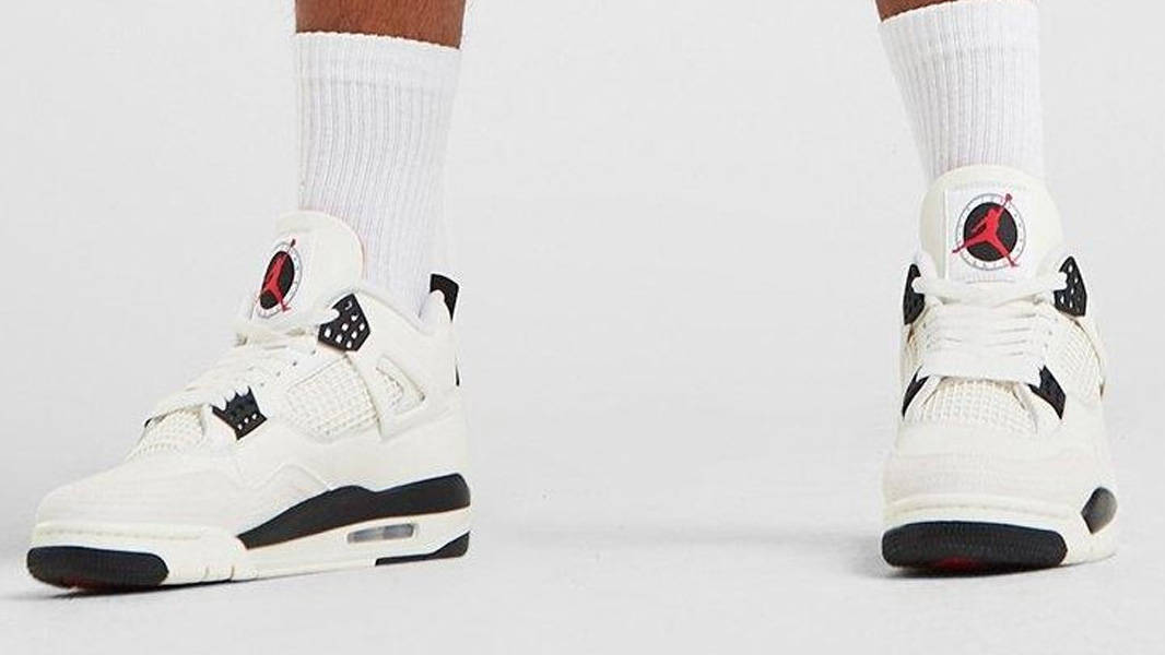 Air Jordan 4 Flight Club